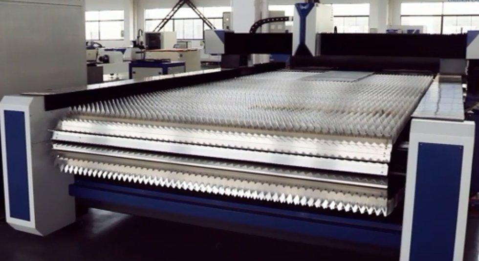 China Thin Metal Sheet Auto Feed Roll Coil Laser Cutting Machine factory  and manufacturers